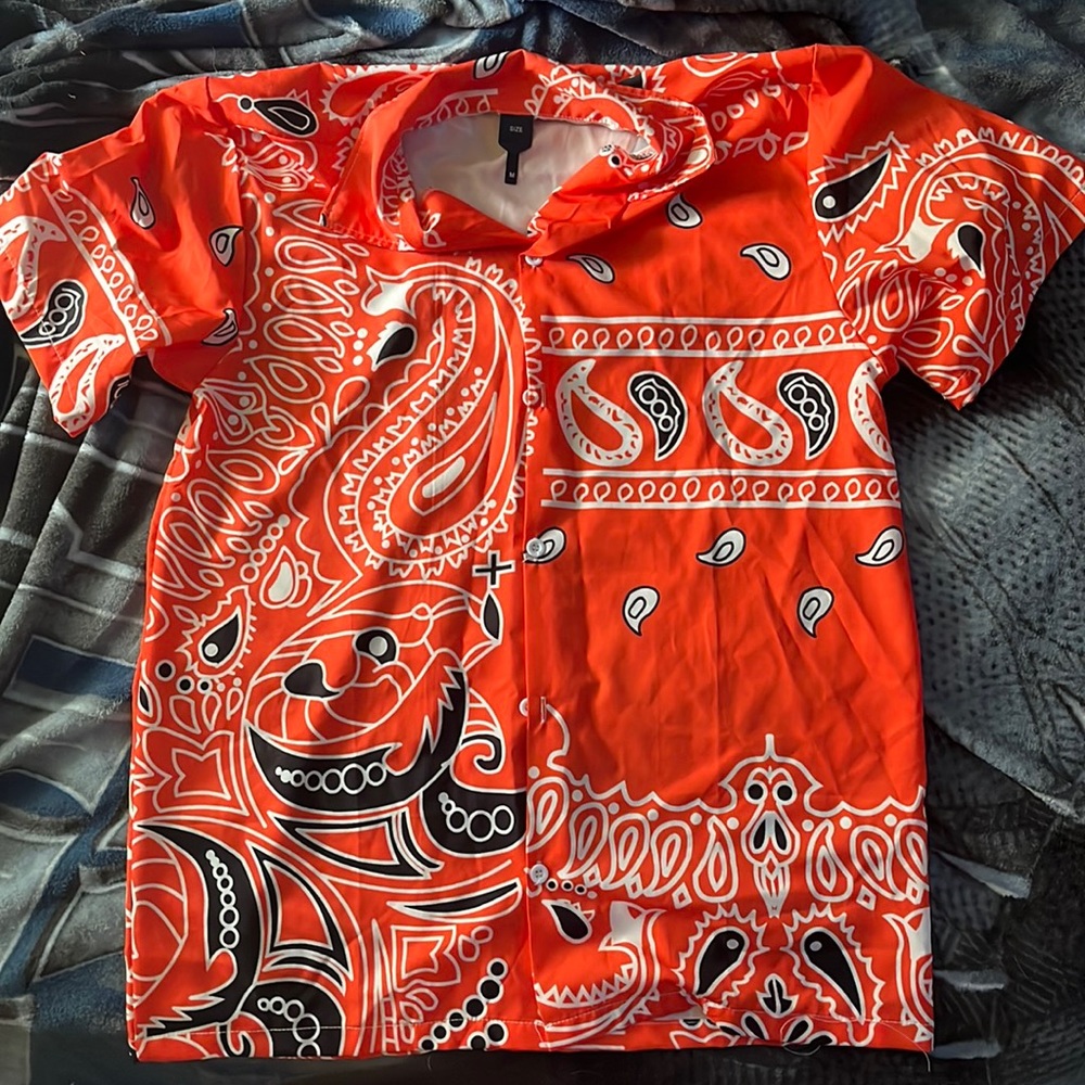 Orange flashy button up, Never worn, Good condition